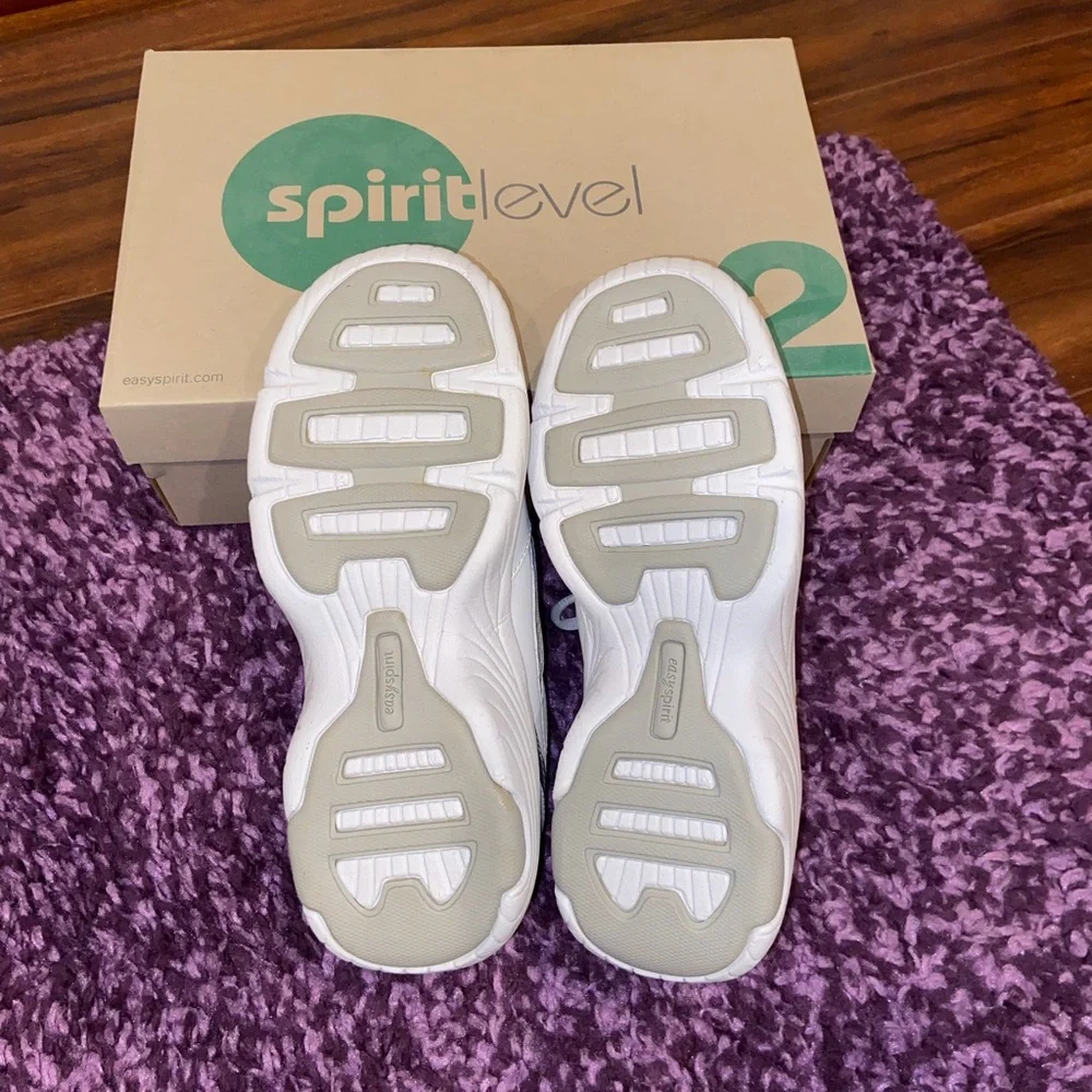 Easy Spirit Women’s Sneakers - Picture 2 of 4
